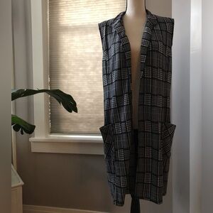Isle by Melis Kogan Houndstooth Long Vest Cardigan, Sleeveless